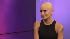 Influencerka: Syn na mně paruku nesnáší. Noste holou hlavu s hrdostí