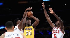 Lakers prohrávali s Chicagem, ale nakonec zápas senzačně otočili!