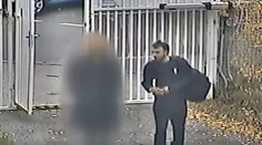 Zrůda nalákala ženu na natáčení filmu. Na záchodech ji měla znásilnit