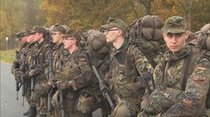 Německo schválilo novou formu vojenské služby. Lidé se bojí povinných odvodů