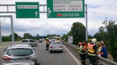 Hromadná nehoda na dálnici D2! Zranilo se šest lidí včetně dětí