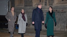 Harry a Meghan z kola ven. Královská rodina je definitivně nahradila