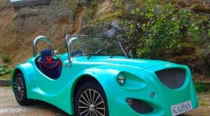 Splněný sen patnáctiletých řidičů! Tohle auto by chtěl každý kluk!