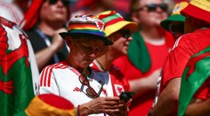 FIFA povolila duhové barvy v Kataru. Velšané si prosadili své kloboučky