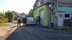 Při honičce řidič v silném autě policistům ujel! Zatčení neutekl
