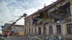 Ve Znojmě vybuchl bytový dům. Sutiny pod sebou uvěznily několik lidí