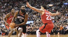 Obhájci trofeje z Toronta doma padli, radoval se Harden a jeho Houston