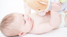 Češi hledají mámu Olinky i Lukáška z babyboxu. Špatný nápad, varuje Hess