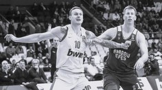 Zpráva od exmanželky a pád. Hvězdného basketbalistu našli v Moskvě mrtvého