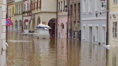 České Budějovice vzpomínají na povodně. Lidem je připomíná výstava v ulicích
