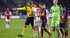 Sudí Královec ublížil Barceloně. Přihrál Ajaxu na gól!