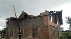 Náchodskem se prohnala větrná smršť, poškodila desítky domů!