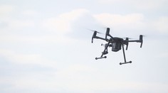 Policisté i hasiči stále častěji používají drony. Jsou levné a velmi účinné