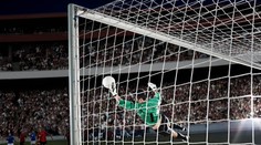 VIDEO: Brankář zařídil rekordně rychlou penaltu, kopala se už v páté vteřině