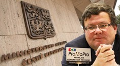 Ministr obrany Vondra rezignoval! Necítí prý podporu od voličů