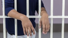 Dvě trestankyně ve vězení otěhotněly. Měly sex s transgender spoluvězeňkyní