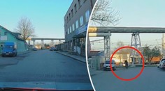 Policisté v Hradci honili cizince. Pomohl cyklista, který jim půjčil kolo