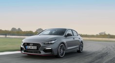 Další ostrá mašina z Česka. Pětidvéřové kupé žene až 275 koní