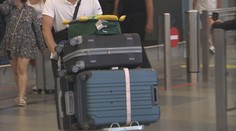 Podvodníci prodávají ztracené kufry z letiště. Kdo je koupí, může přijít o tisíce