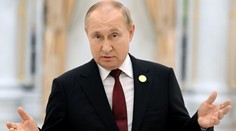 Za deset dětí milion rublů. Putin oživil sovětský řád Matka-hrdinka