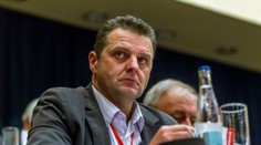 Komunista Ondráček je pro smích. Do zkaženého kebabu prý dali jed