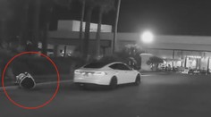 Samořiditelné auto srazilo robota a "zabilo" ho! Nebo to bylo jinak?