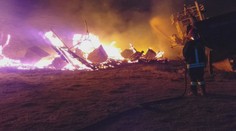 Na italském ostrově řádili žháři. Lodě, na nichž připluli migranti, shořely!
