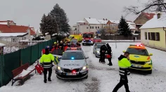 Holčička chtěla zachránit svého psa. Pohltila ji ledová řeka