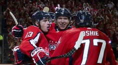 NHL začala výpraskem! Obhájci titulu zničili Boston sedmi góly