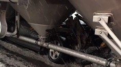 Hondu Civic zdemolovala cisterna, řidič odešel po svých