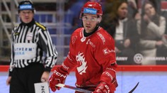 Zákeřný faul provokatéra Daňa. Mimo hru podkopl protihráče, trest nedostal