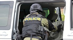 Mladík napadl své prarodiče. Dědeček nepřežil, babičku zachránili na poslední chvíli
