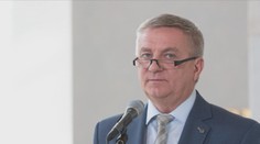 Mynář má problémy, kam se podívá. Bývalým podřízeným teď hrozí žalobou