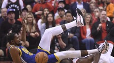 Durant se vrátil do hry, ale znovu se zranil! Warriors i bez něj vyhráli