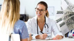 Po nehodě má poškozený mozek. Kvůli lékaři málem přišla o 500 tisíc