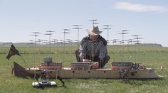 Muž sestrojil model létajícího stroje z Verneova románu. Jde o jediný exemplář