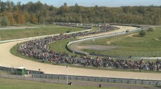 VIDEO! 3795 motorkářů na okruhu v Brně stanovilo nový rekord