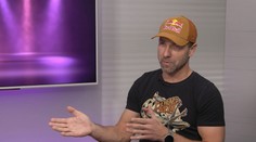 Jako když vás zavřou do ždímačky a hodí z kopce, popisuje Šonka leteckou akrobacii