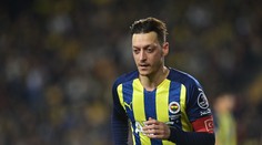 Skončí Özil s fotbalem? Německý záložník zatoužil po úplně jiné kariéře