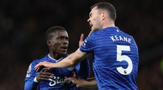Gueye se omlouvá za facku spoluhráči, trenérovi se to naopak líbí