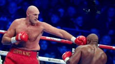 Fury je stále neporažený! Chisoru ukončil před limitem. Ihned vyzval dalšího soka