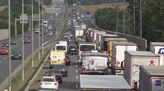 D8 byla směrem na Drážďany půl dne zavřená. V Německu se srazily kamiony