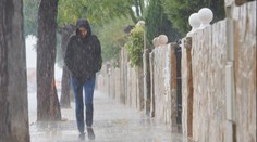Na babí léto zapomeňte, čeká nás bláznivé počasí: Bouřky, mrazíky i sníh