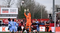Kinský čistým kontem přispěl k postupu v FA Cupu. Arsenal vypadl po penaltách