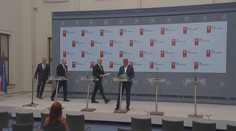 Vláda jedná o důchodovém pojištění. Řeší i změnu u převodu aut