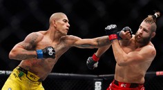 Procházka titul v UFC nezískal. Rozhodčí sporně zápas ukončil ve druhém kole