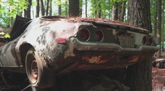 Z vrakoviště muzeum: Turisté v Americe obdivují odstavené vozy