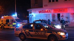 Pobodaný muž skončil v nemocnici. Žena měla tvrdit, že ji znásilnil