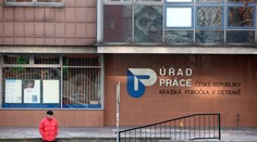 FINANČNÍ RÁDCE: Nemáte práci? Máte nárok na balík peněz!