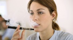 VÍTE, CO KOUŘÍTE? Náplně e-cigaret obsahují chemikálie